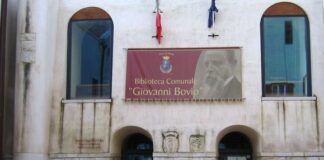 In biblioteca il Prof. Caputo con “Le mamme dei poeti”