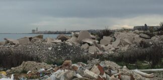 Rifiuti sversati a Ponente, il Comune cita diverse aziende lapidee
