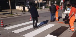 Via Malcangi, installato il primo attraversamento pedonale innovativo