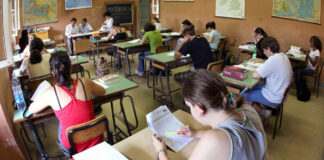 Gli auguri del sindaco per gli studenti tranesi