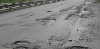 Strade dissestate: proseguono i lavori di manutenzione