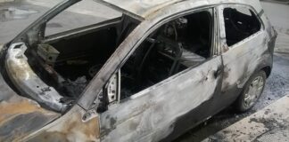 Auto in fiamme in via Rovigno: tanto spavento
