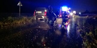Il pericolo corre sulla “Andria-Trani”: auto ribaltata, un ferito