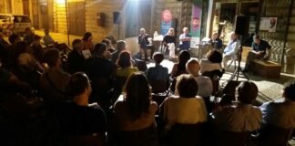 Trani e l’incontro con la poesia con la “Notte dei Poeti”