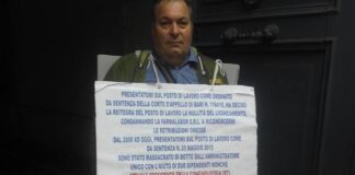 Spartaco Raimo ancora in protesta dinnanzi al Tribunale