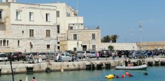 Mattinata di pulizia del fondale marino del Porto di Trani