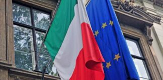 Domani la consegna delle nuove bandiere alle scuole di Trani