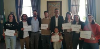Salvataggi in mare a Trani: 7 giovani premiati dal Sindaco Bottaro