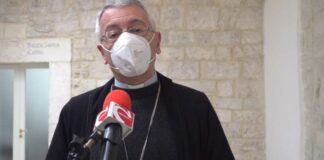 Natale 2020, Mons. D’Ascenzo: «Il Signore cammina in mezzo a noi, non ci abbandona»