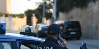 Furti in esercizi commerciali, arrestati padre e figlio a Trani