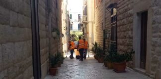 Nel centro storico di Trani entrano in azione gli “assistenti di quartiere”