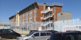 Due detenuti evadono dal carcere di Trani, ricerche in corso