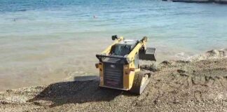 Al via la spianatura delle spiagge di capo colonna e scoglio di frisio