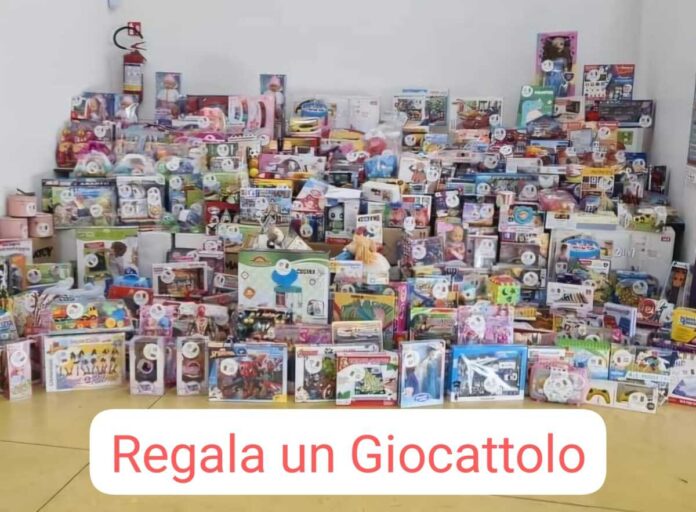 regala giocattolo