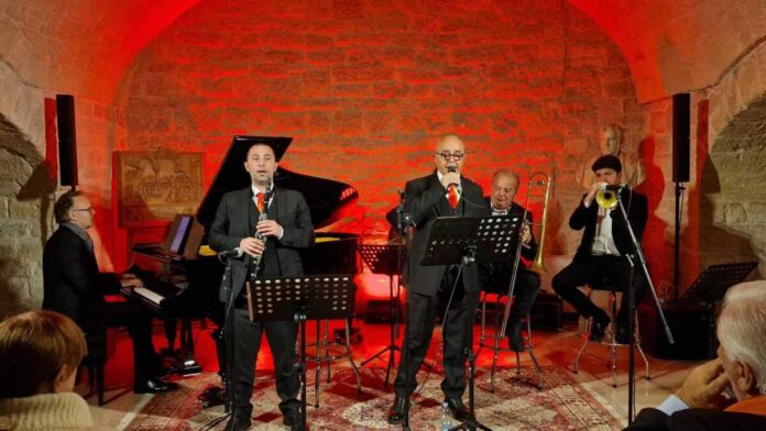 Apulia dixie swing band per il Festival Dixieland a Palazzo delle Arti Beltrani (3)