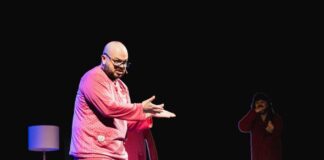 Lo show di Mandrake fa tappa a Trani, in piazza Re Manfredi