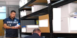 Sequestrati 800 chili di materie prime per la preparazione di integratori, segnalato il titolare dell’azienda