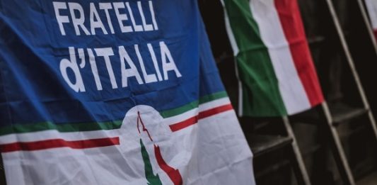 Dimensionamento scolastico, FdI Trani: «Serve confronto in Consiglio comunale»